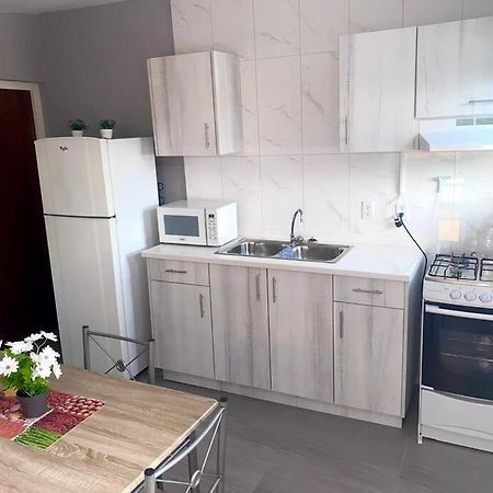 Cozy 1-Bedroom Apartment Close To City Center Willemstad Extérieur photo