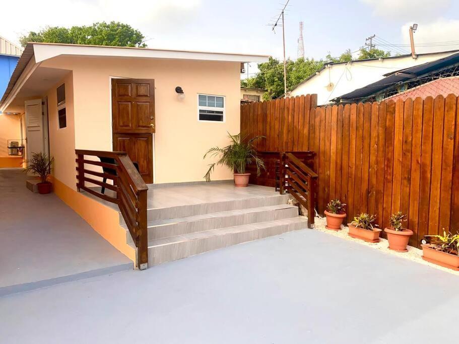 Cozy 1-Bedroom Apartment Close To City Center Willemstad Extérieur photo